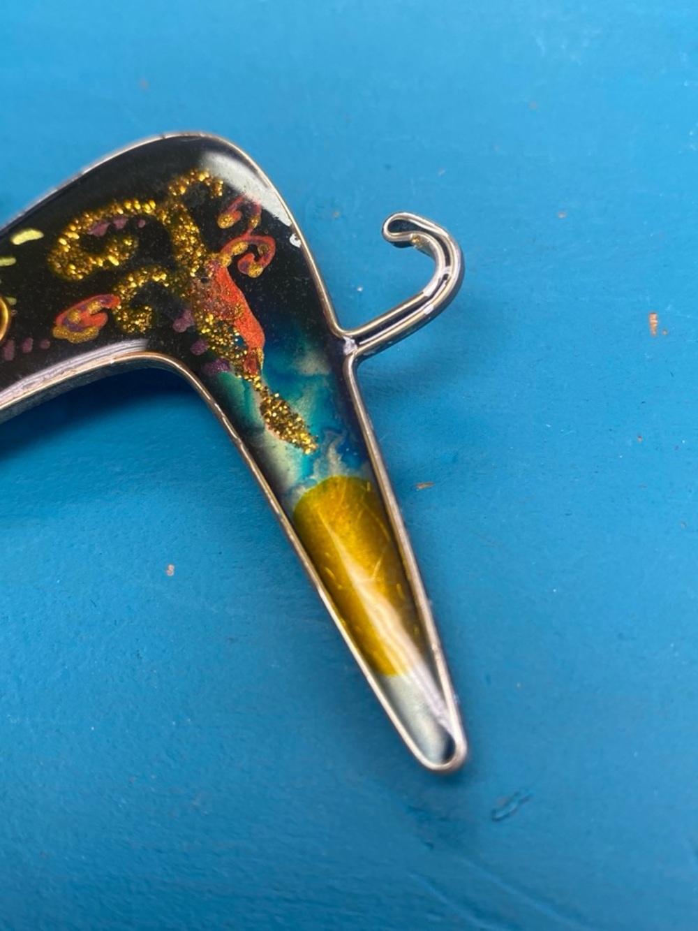 Yossi Steinberg Modernist Acrylic Resin Cat brooch - Picture 3 of 5